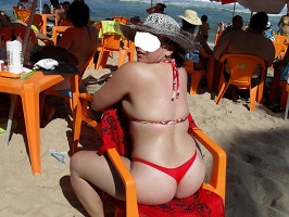 Fotos da minha esposa de biquíni na praia